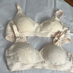 2 nursery bras of Medela